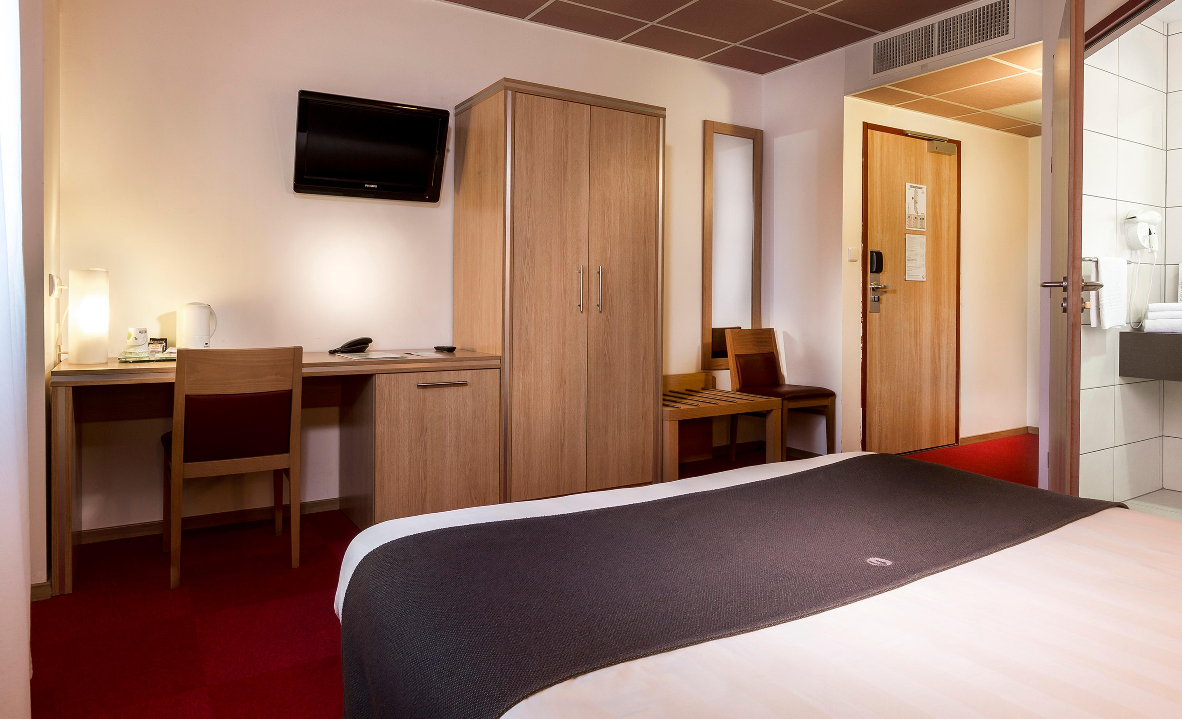 Hotel Campanile Metz Nord - Talange Esterno foto