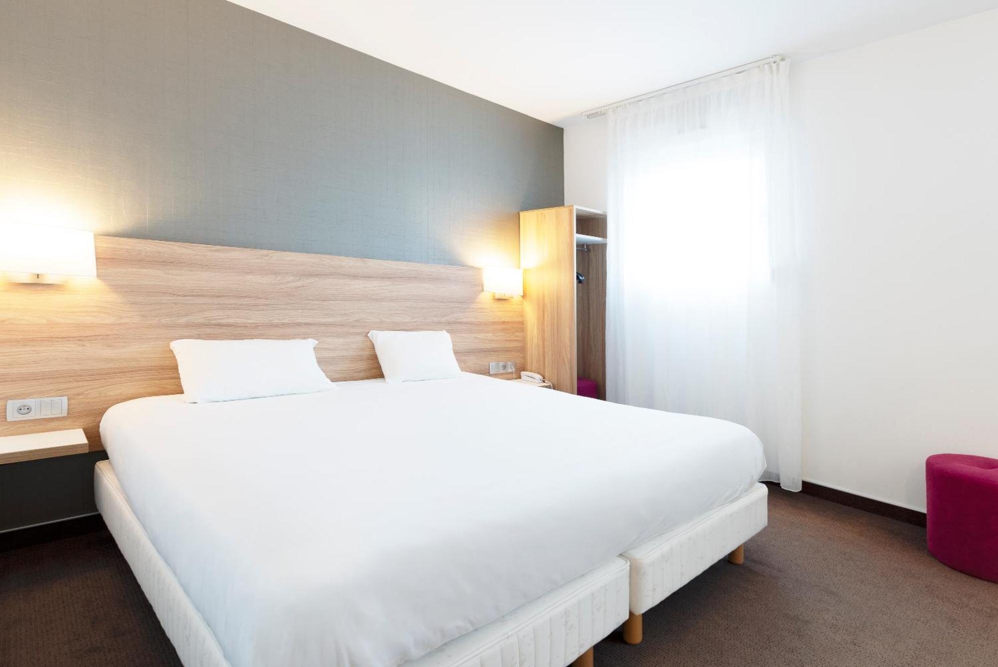Hotel Campanile Metz Nord - Talange Esterno foto