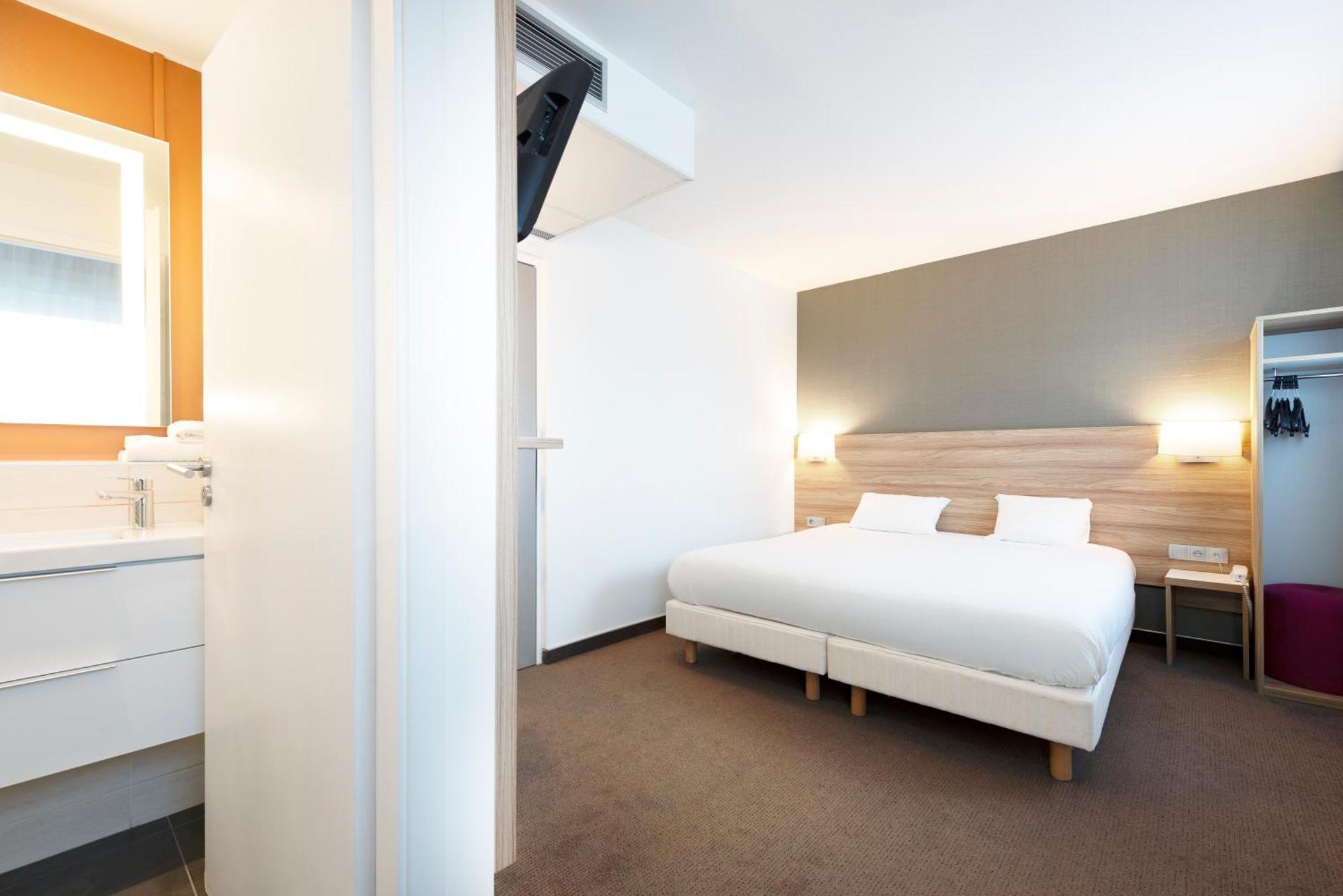 Hotel Campanile Metz Nord - Talange Esterno foto